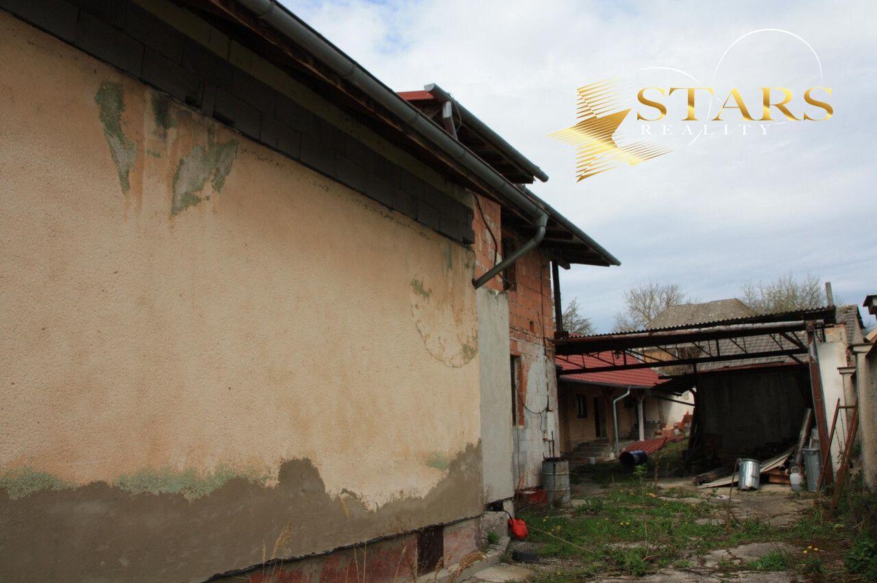 Vaša šanca na nový začiatok: Rodinný dom s pekárňou v malebných Vaďovciach!