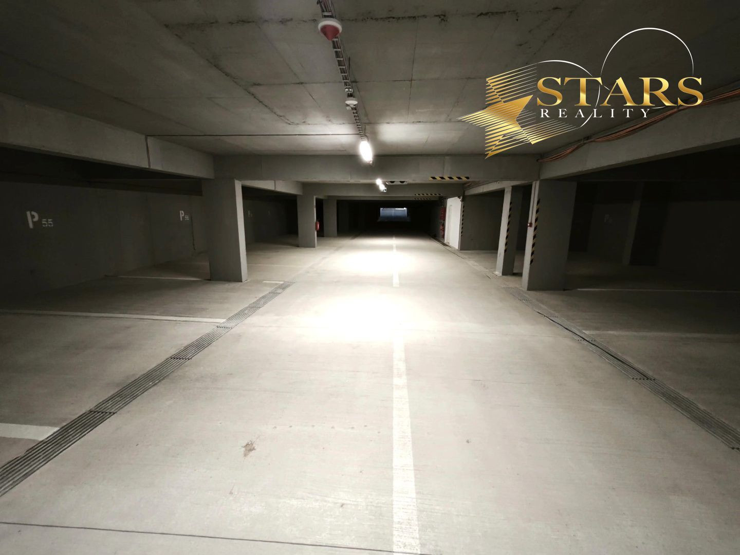 Predaj garážového státia v blízkosti CITY PARK Rovinka a nového Urban Fitness.