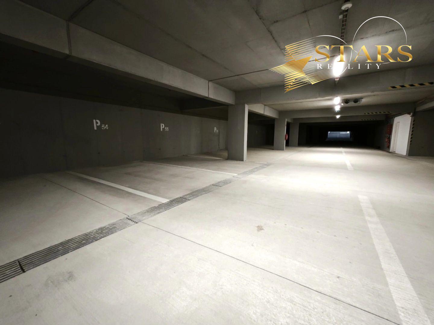 Predaj garážového státia v blízkosti CITY PARK Rovinka a nového Urban Fitness.