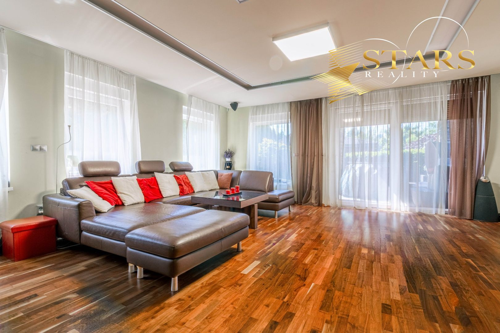 Rodinný dom, ktorý si zamilujete! Komfort, priestor a súkromie v Novóm Meste nad Váhom