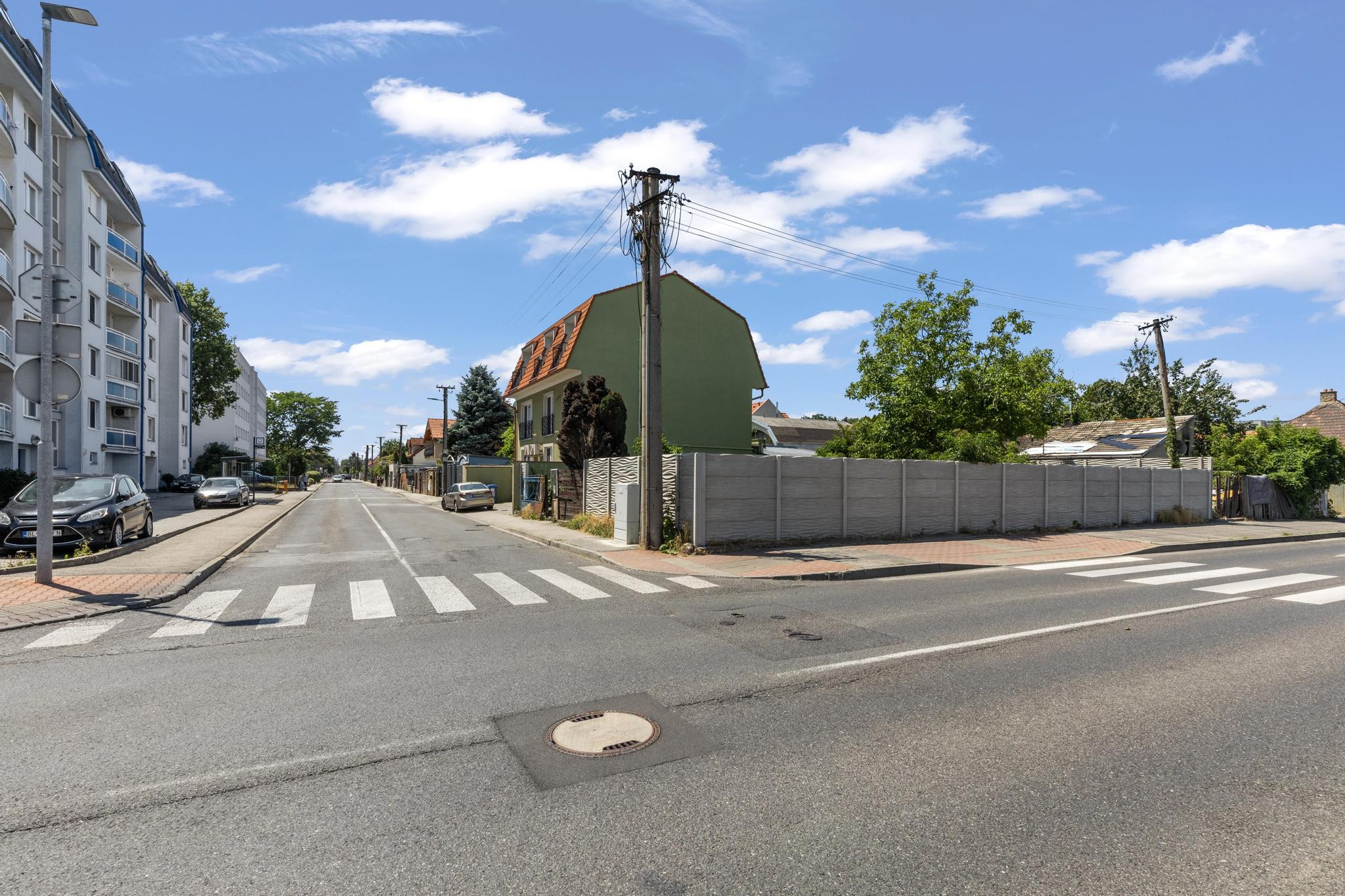 Stavebný pozemok s UPÍ na 4 podlažný objekt -Ružinov, Galvaniho