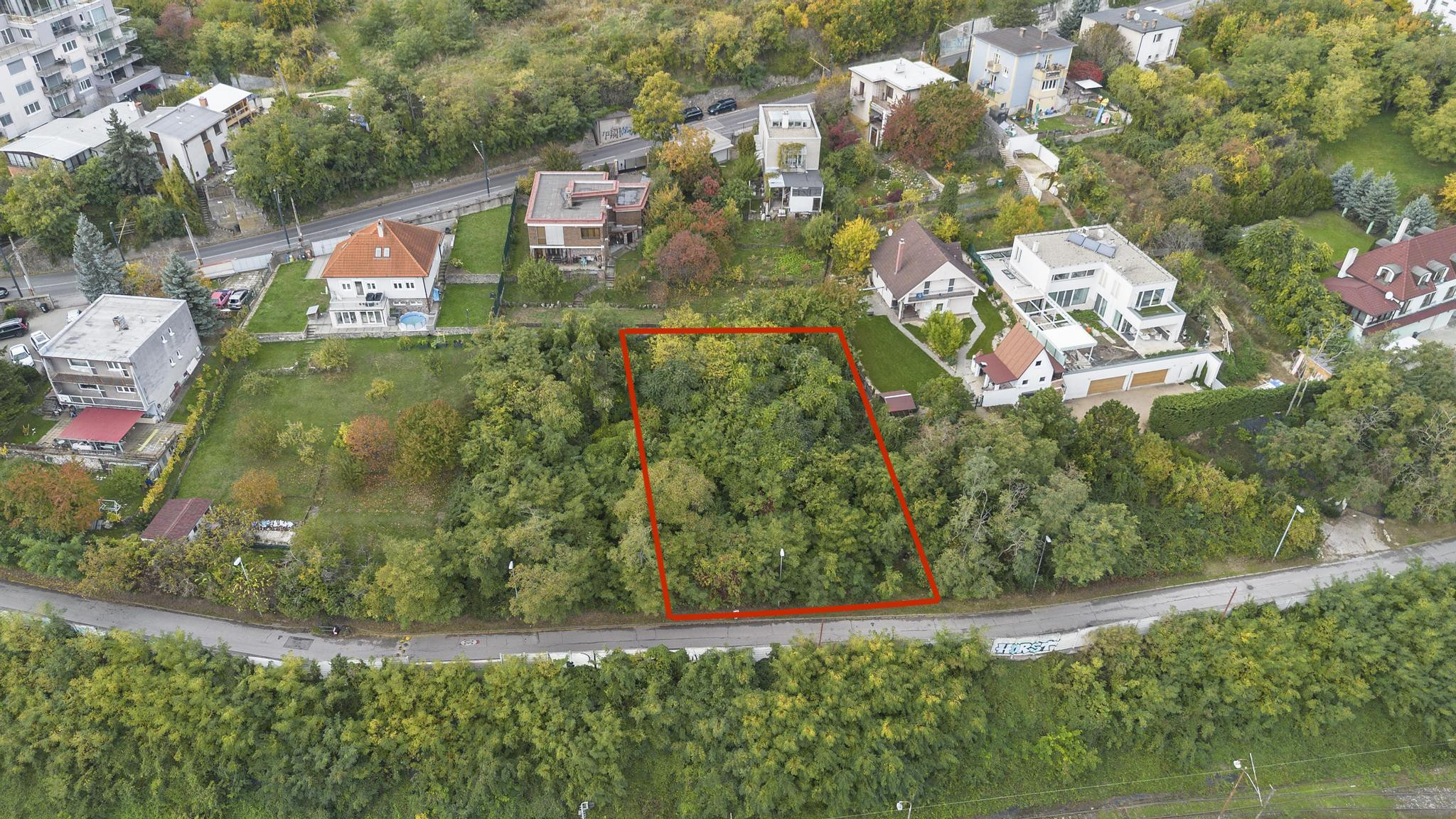 Koliba – 732 m² stavebný pozemok s projektom na 3 byty, výhľad
