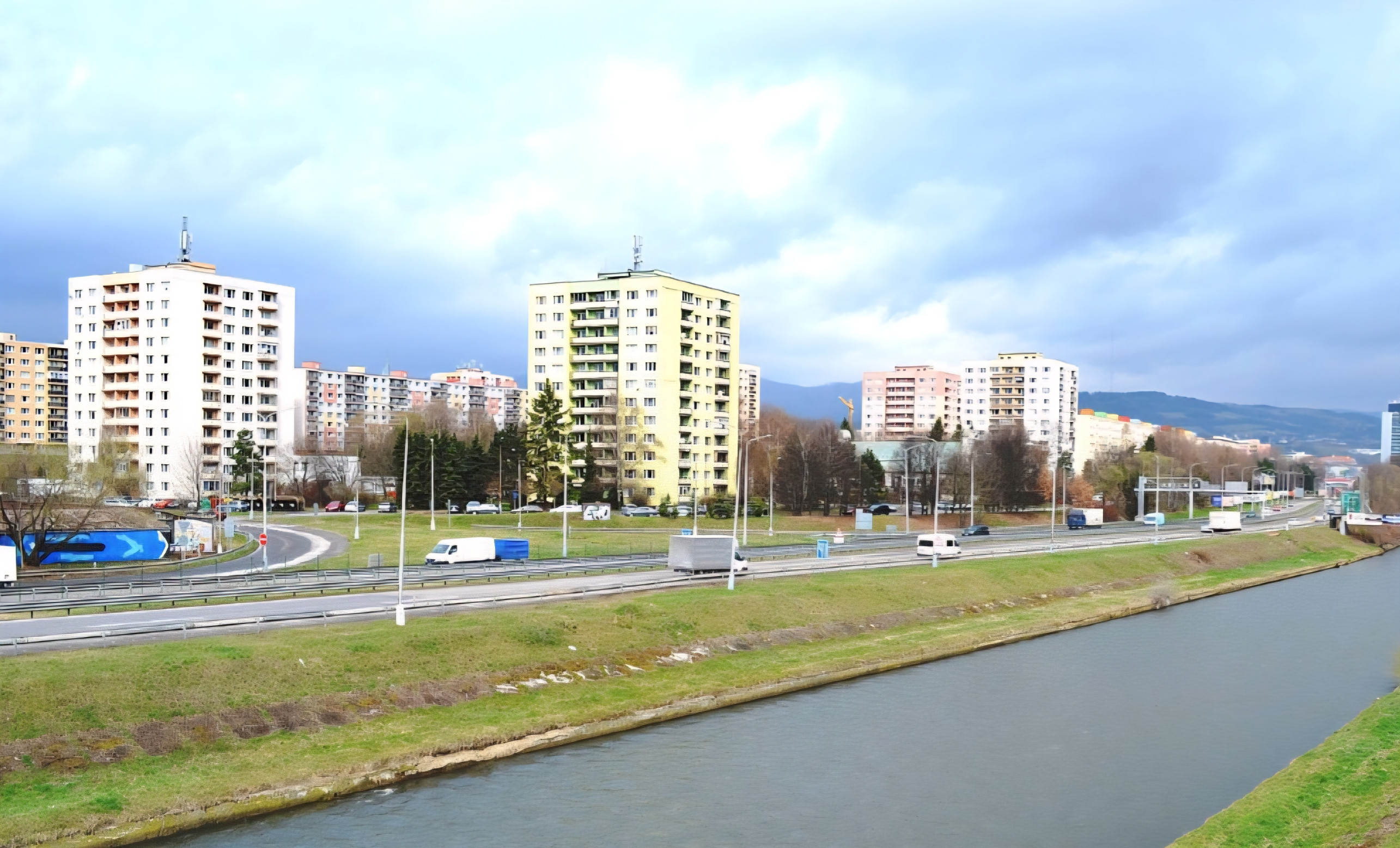 Hľadám 3-izbový byt v Radvani