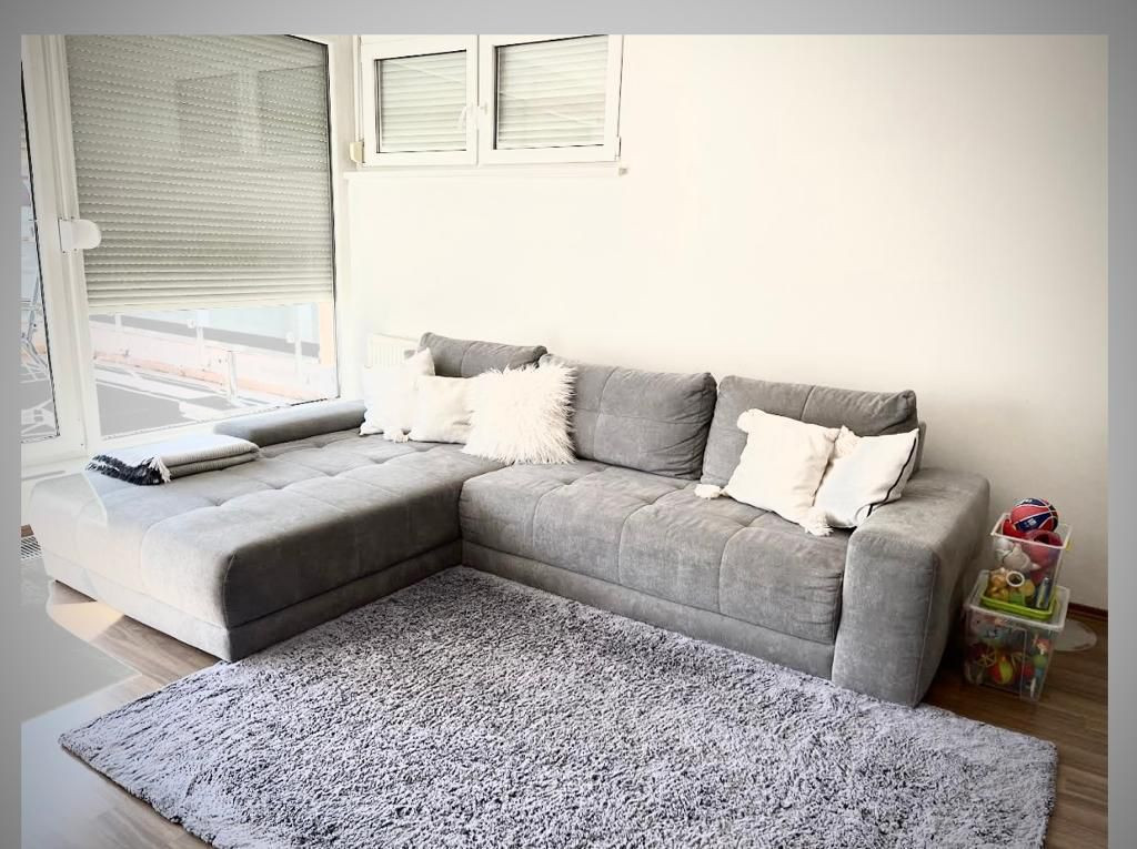 Prenájom 3,5-izbového bytu – Dlhé diely (komplex Kaskády)