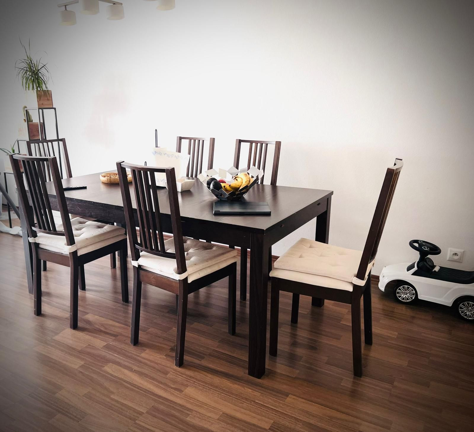 Prenájom 3,5-izbového bytu –  Dlhé Diely, Bratislava