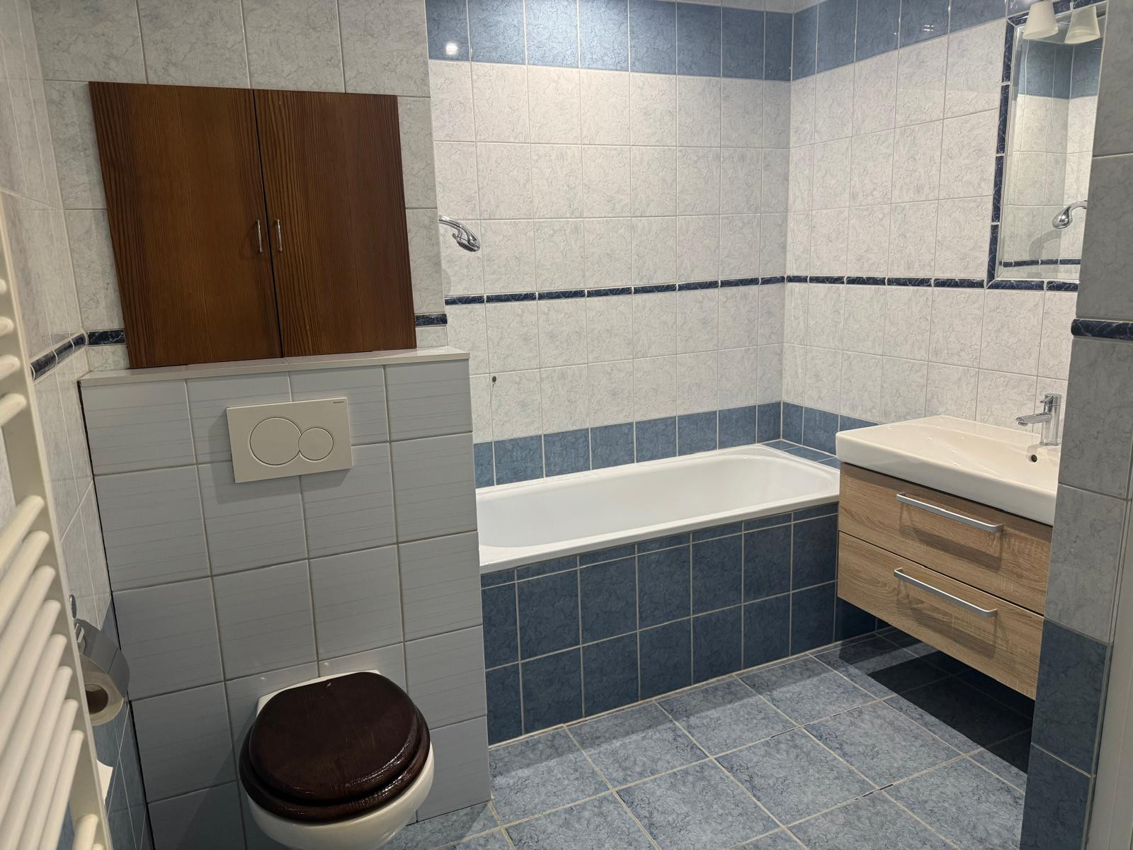 2-izbový byt so súkromnou záhradou v Karlovej Vsi