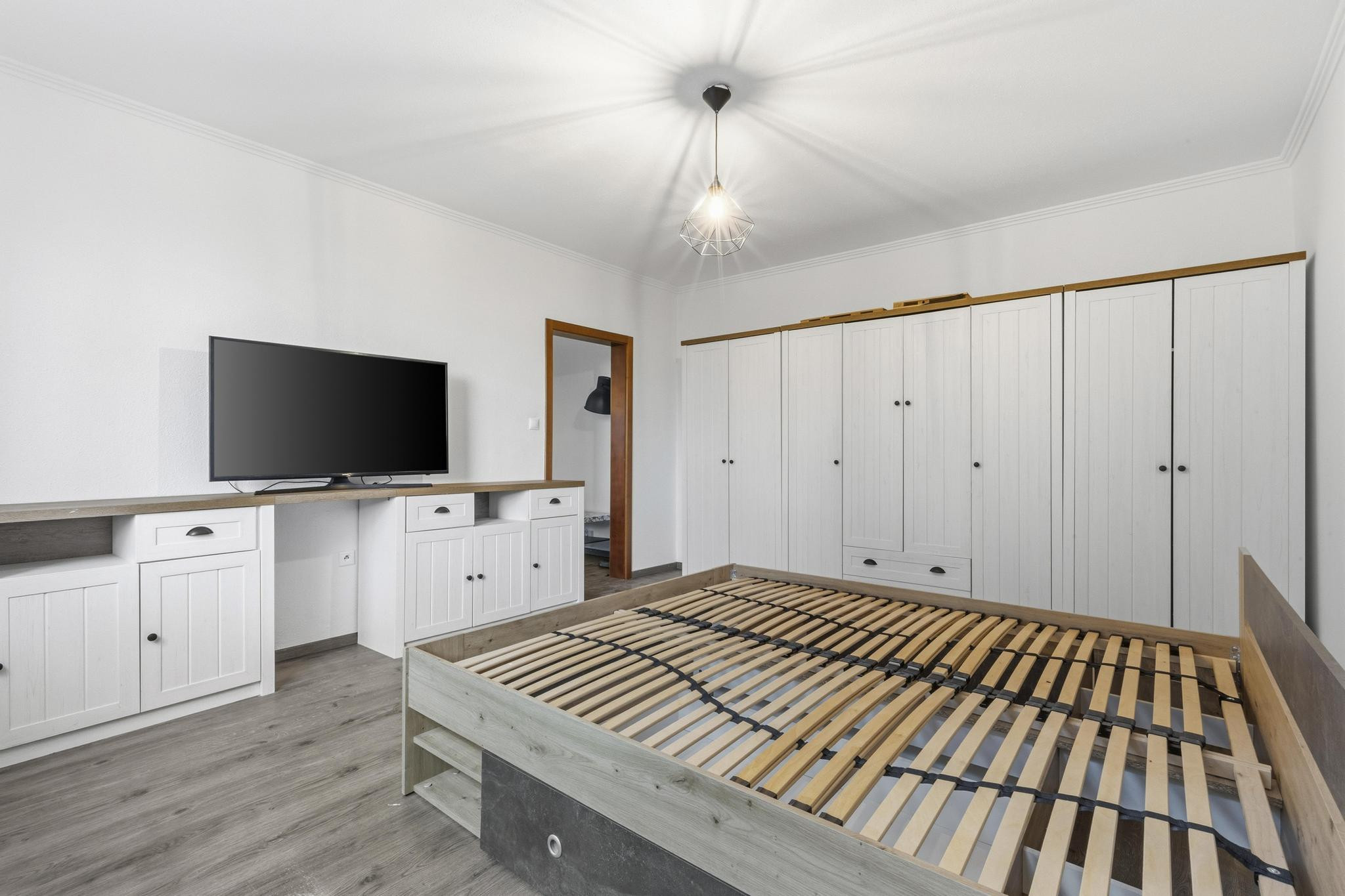 2-izbový byt so súkromnou záhradou v Karlovej Vsi,Ľudovíta Fullu.