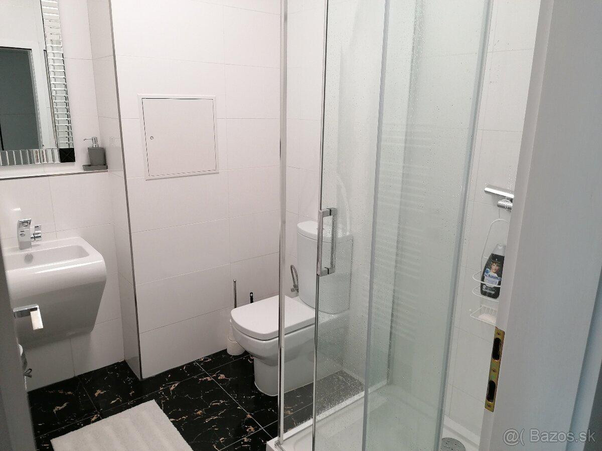 Moderný 2-izbový byt na prenájom v top lokalite – Trnavská cesta