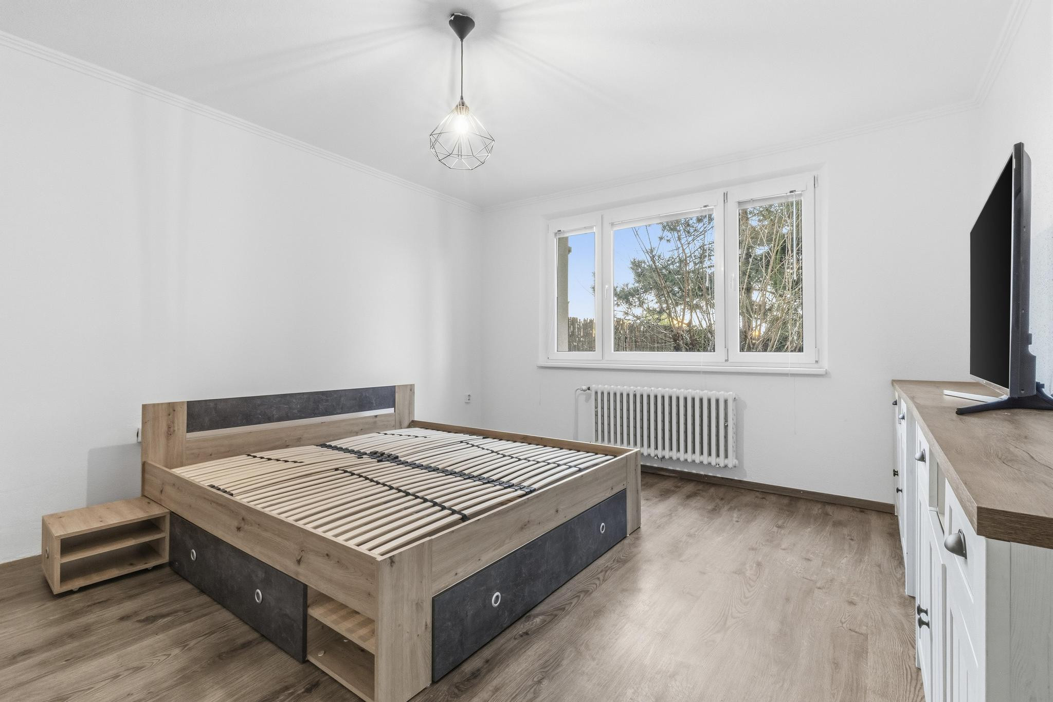 2-izbový byt so súkromnou záhradou v Karlovej Vsi,Ľudovíta Fullu.