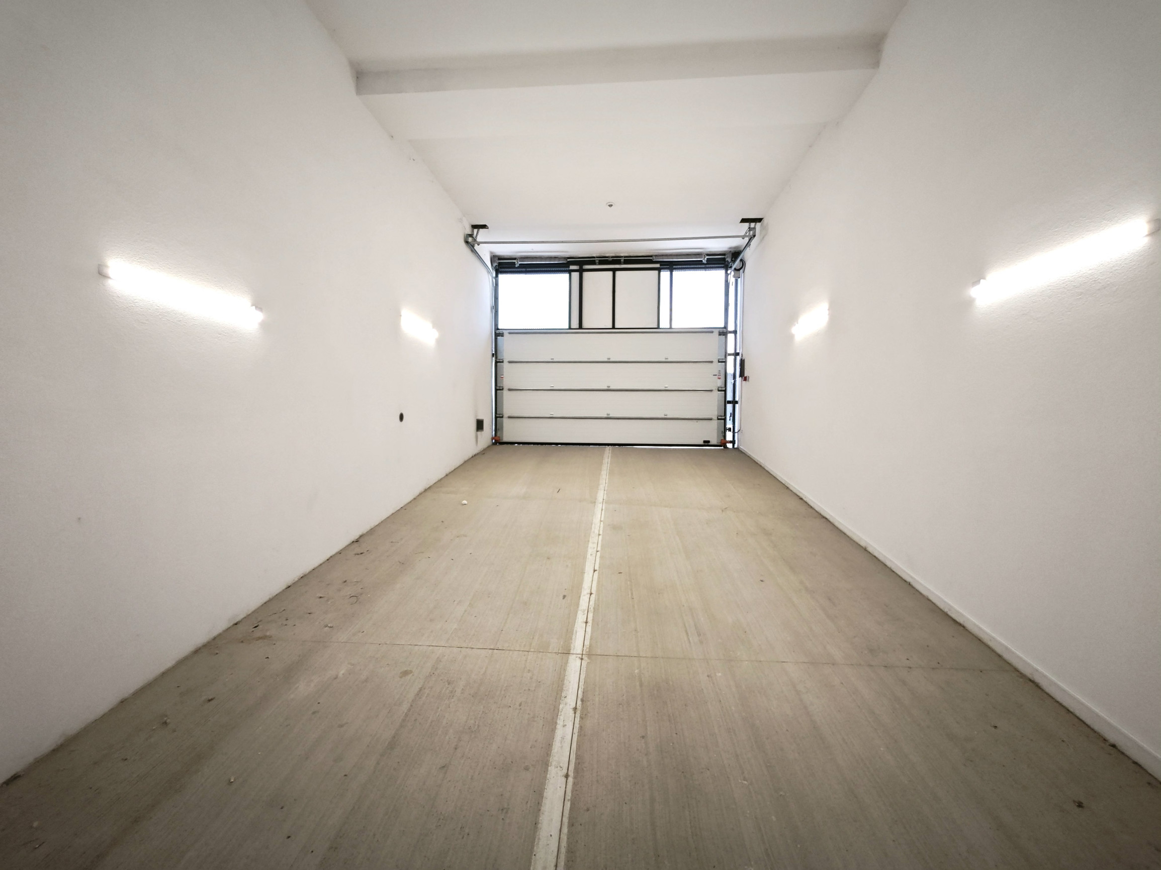 Predaj garážového státia v blízkosti CITY PARK Rovinka a nového Urban Fitness.