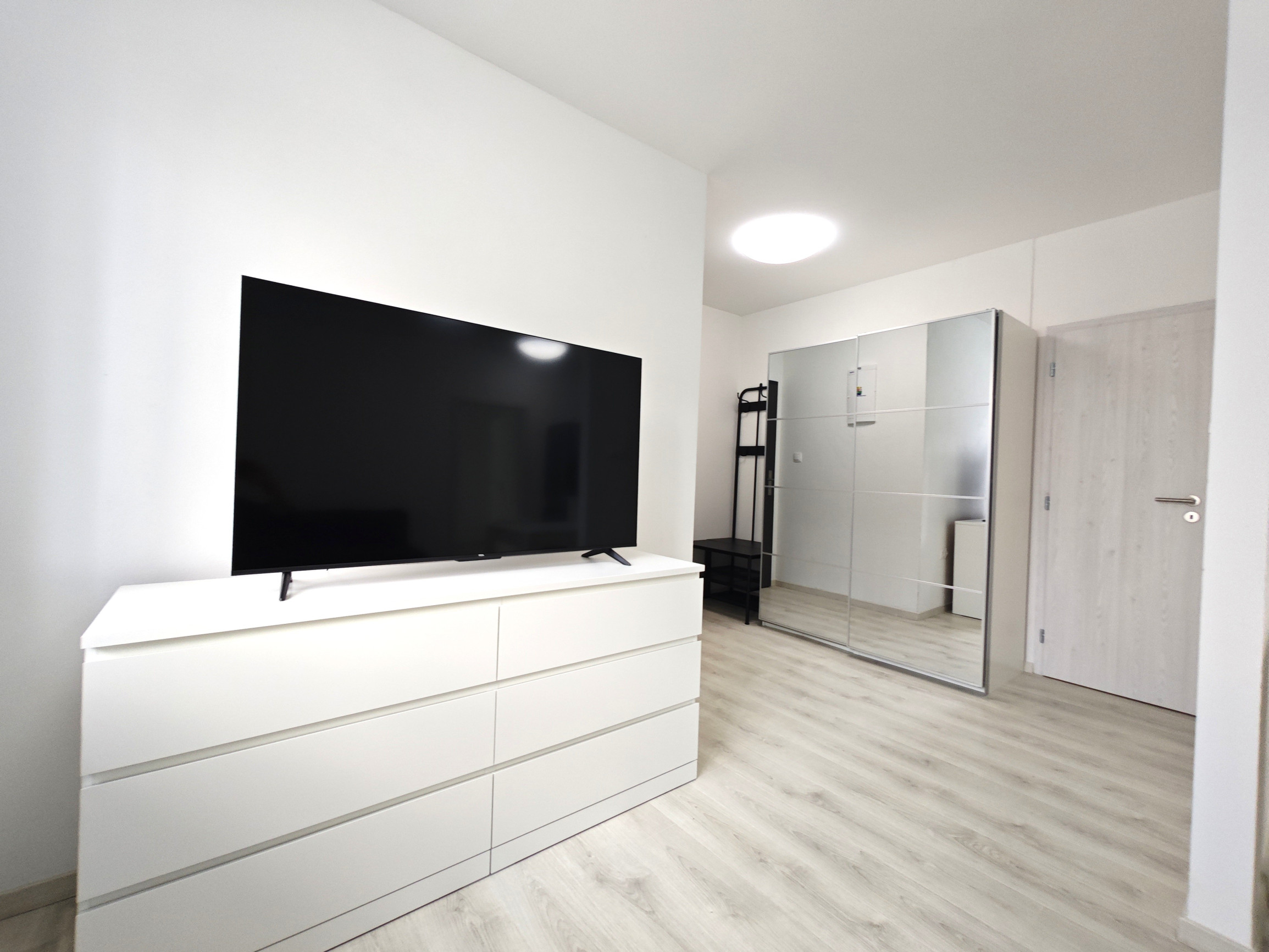 NOVOSTAVBA: 2-izb. byt v centre na prenájom