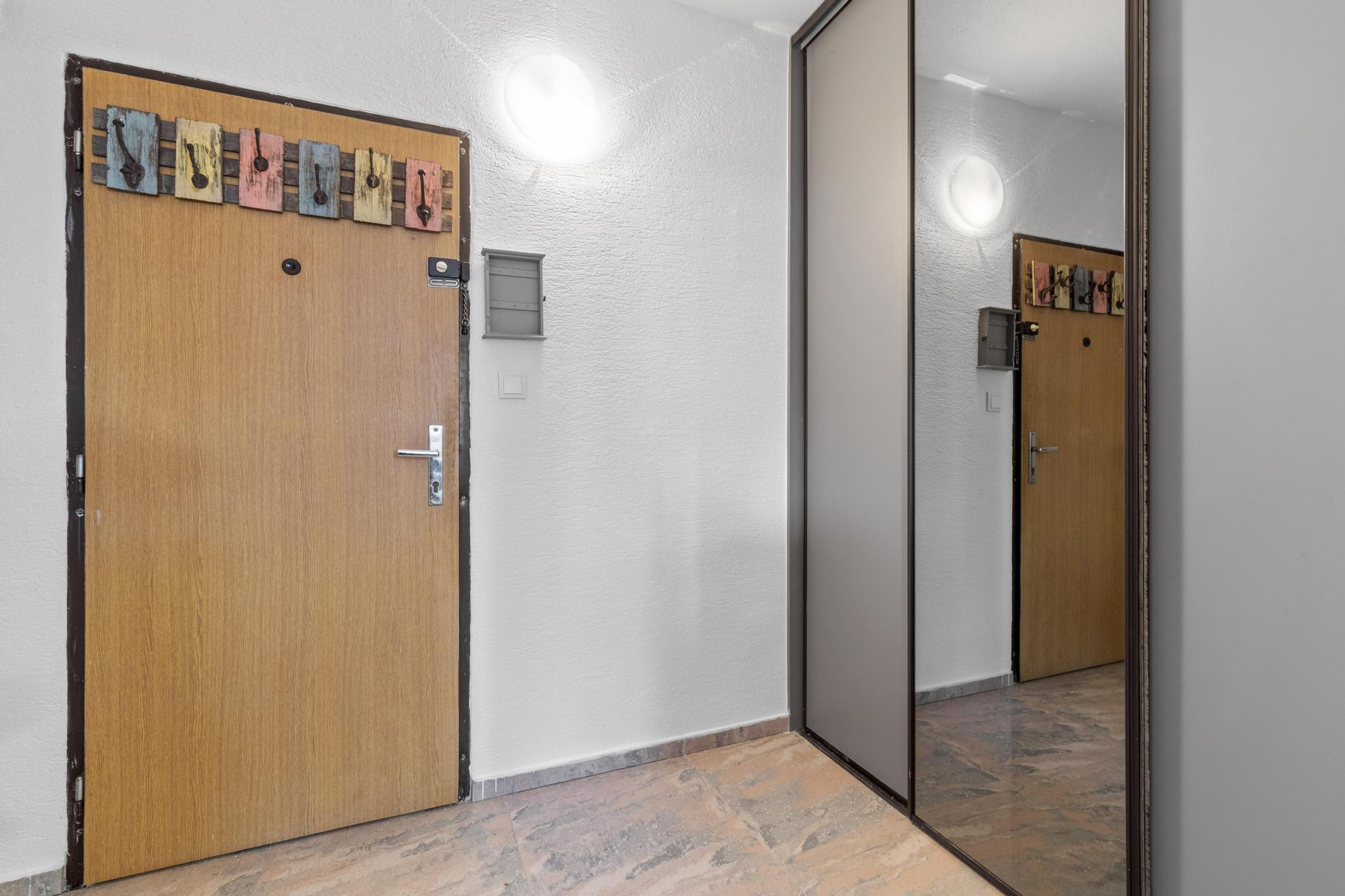 2-izbový byt so súkromnou záhradou v Karlovej Vsi