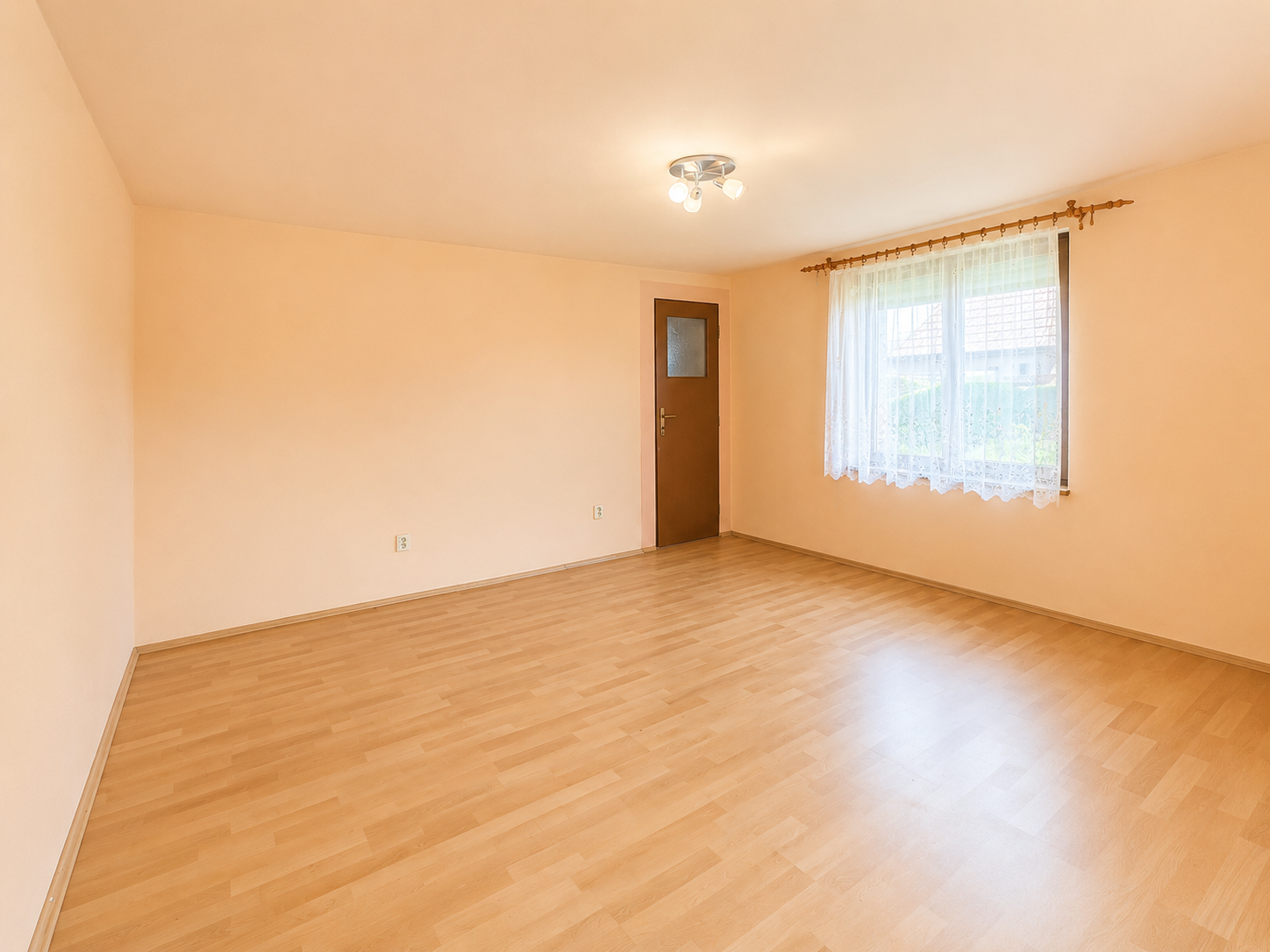 RODINNÝ DOM S POZEMKOM 1 905 m² V OBCI CHOČA