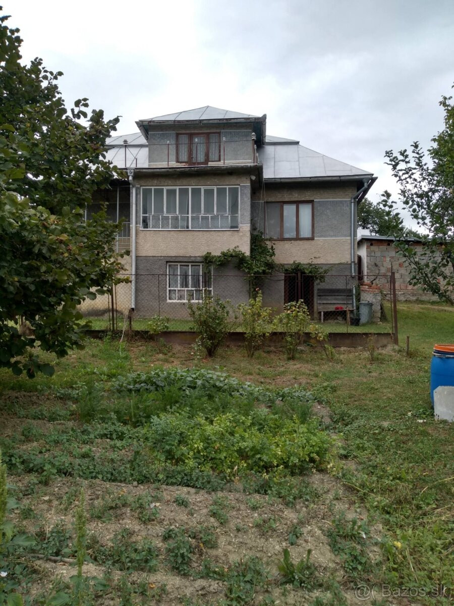 RODINNÝ DOM SO ZÁHRADOU V ČUKALOVCIACH – 1 658 m² | POKOJ A PRÍRODA
