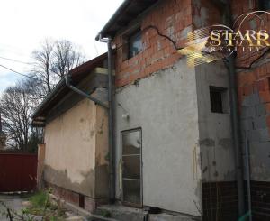 Vaša šanca na nový začiatok: Rodinný dom s pekárňou v malebných Vaďovciach!