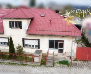 Vaša šanca na nový začiatok: Rodinný dom s pekárňou v malebných Vaďovciach!