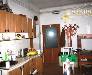 Vaša šanca na nový začiatok: Rodinný dom s pekárňou v malebných Vaďovciach!