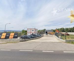 TOP PONUKA! Super poloha obchodných priestorov v obci BERNOLÁKOVO