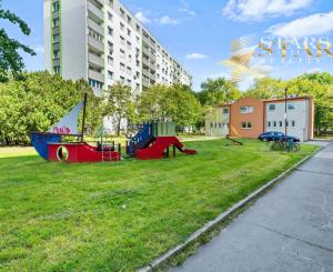 SUPER PONUKA!!! prenájom spodného podlažia o výmere 140 m²  v Šamoríne, ul. Hviezdna