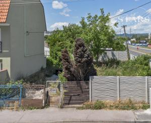 Stavebný pozemok s UPÍ na 4 podlažný objekt -Ružinov, Galvaniho