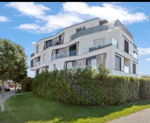 Štýlové bývanie so záhradou pri jazere len 20 minút od Bratislavy