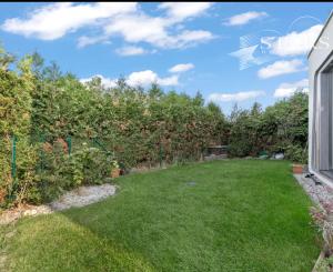 Štýlové bývanie so záhradou pri jazere len 20 minút od Bratislavy