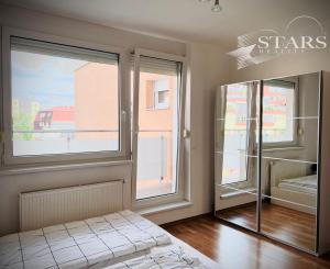 Prenájom 3,5-izbového bytu – Dlhé diely (komplex Kaskády)