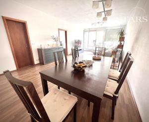 Prenájom 3,5-izbového bytu – Dlhé diely (komplex Kaskády)