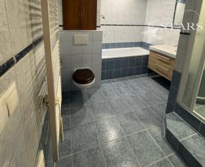 2-izbový byt so súkromnou záhradou v Karlovej Vsi