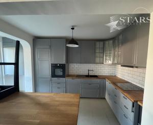 2-izbový byt so súkromnou záhradou v Karlovej Vsi