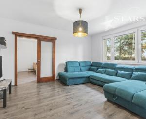 2-izbový byt so súkromnou záhradou v Karlovej Vsi,Ľudovíta Fullu.