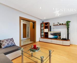 Na predaj 3 izbový byt s loggiou