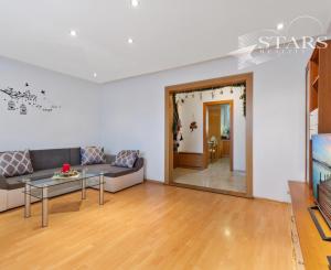 Na predaj 3 izbový byt s loggiou