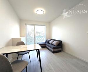 NOVOSTAVBA 2-izbový byt s terasou na prenájom v Opoji