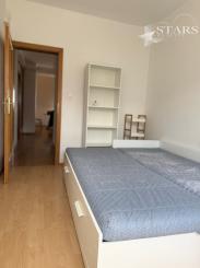 Podkrovný 3-izbový byt s krbom a garážou pri lesoparku