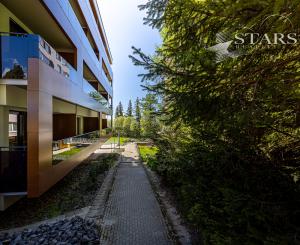 VÝNIMOČNÝ APARTMÁN V SRDCI VYSOKÝCH TATIER