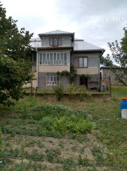 RODINNÝ DOM SO ZÁHRADOU V ČUKALOVCIACH – 1 658 m² | POKOJ A PRÍRODA