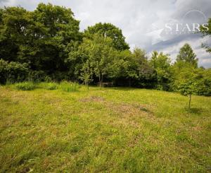 ZÁHRADA POD ŽIBRICOU – 385 m² | STUDŇA | ELEKTRINA | 10 MIN. OD NITRY