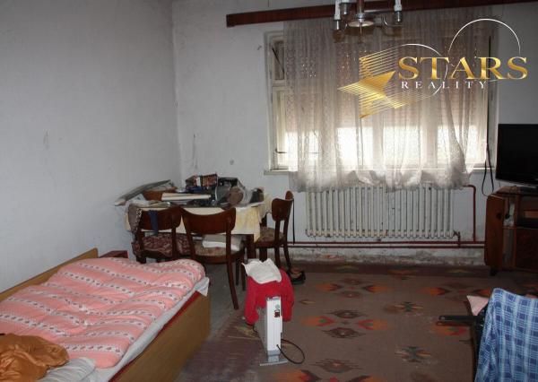 Vaša šanca na nový začiatok: Rodinný dom s pekárňou v malebných Vaďovciach!