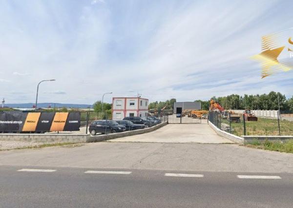 TOP PONUKA! Super poloha obchodných priestorov v obci BERNOLÁKOVO