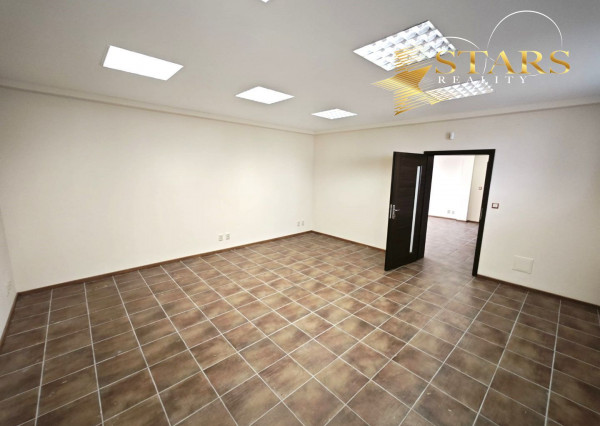 Prenájom miestnosť 25 m² v polyfunkčnej budove v Šamoríne, ul. Hviezdna
