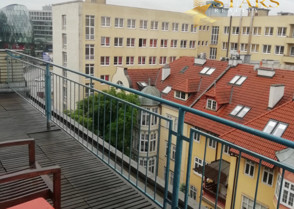 Ponúkame na predaj 2 izbový byt v priamom centre mesta Bratislava I. Staré Mesto, Jakubovo námestie. REZERVOVANÉ