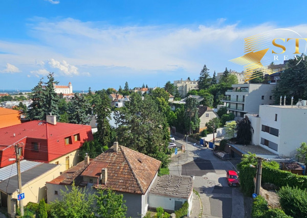 PREBIEHA BÚRANIE - Predaj stavebného pozemku s krásnym výhľadom pod Bratislavským hradom