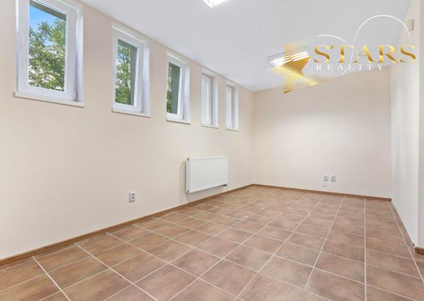 SUPER PONUKA!!! prenájom spodného podlažia o výmere 140 m²  v Šamoríne, ul. Hviezdna