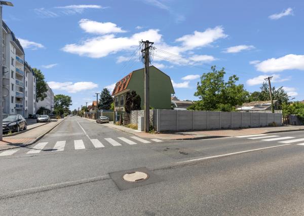 Stavebný pozemok s UPÍ na 4 podlažný objekt -Ružinov, Galvaniho