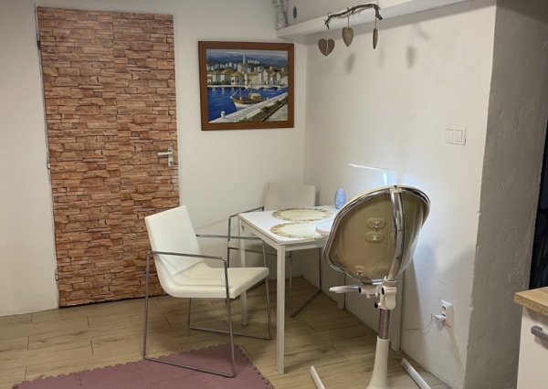 Štýlové bývanie pri jazere a lese – 4-izbový dom so záhradou