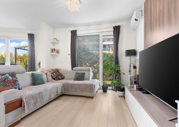 Štýlové bývanie so záhradou pri jazere len 20 minút od Bratislavy