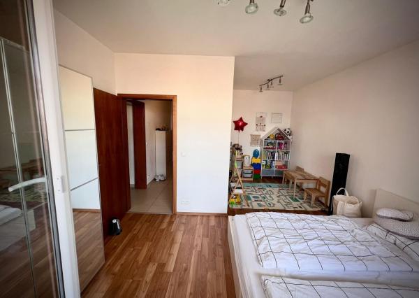 Prenájom 3,5-izbového bytu – Dlhé diely (komplex Kaskády)