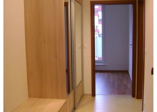 Prenájom 3,5-izbového bytu – Dlhé diely (komplex Kaskády)