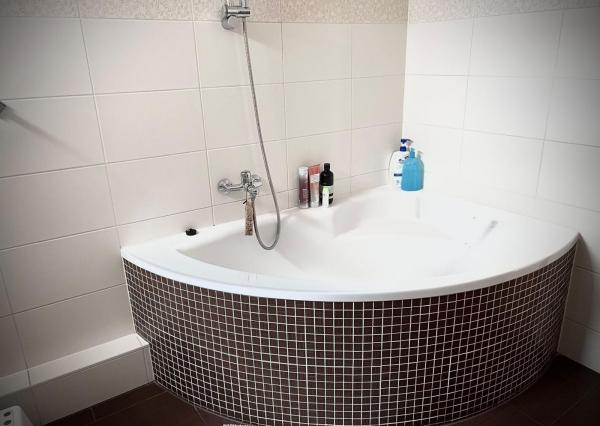 Prenájom 3,5-izbového bytu – Dlhé diely (komplex Kaskády)